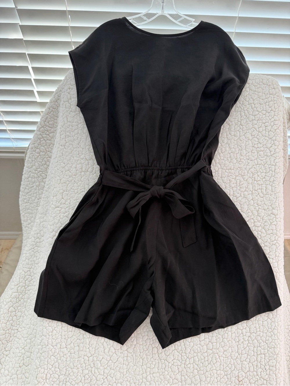 Active USA Black Sleeveless Tie-Waist Romper